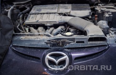 Замена пыльников передних амортизаторов Мазда 2 (подробные фото)