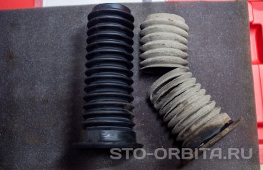 Замена пыльников передних амортизаторов Мазда 2 (подробные фото)