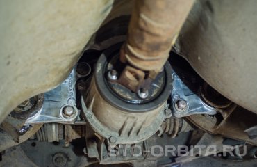 Замена сайлентблоков заднего редуктора Мазда СХ5 (подробные фото)