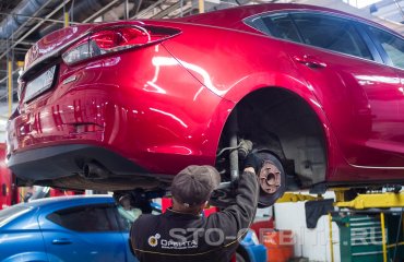 Замена задних тормозных колодок и дисков Мазда 6 (подробные фото)