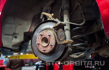 Замена задних тормозных колодок и дисков Мазда 6 (подробные фото)