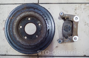 Замена задних тормозных колодок и дисков Мазда 6 (подробные фото)