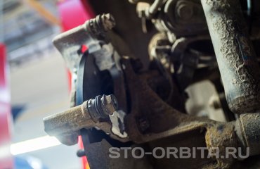 Замена задних тормозных колодок и дисков Мазда 6 (подробные фото)